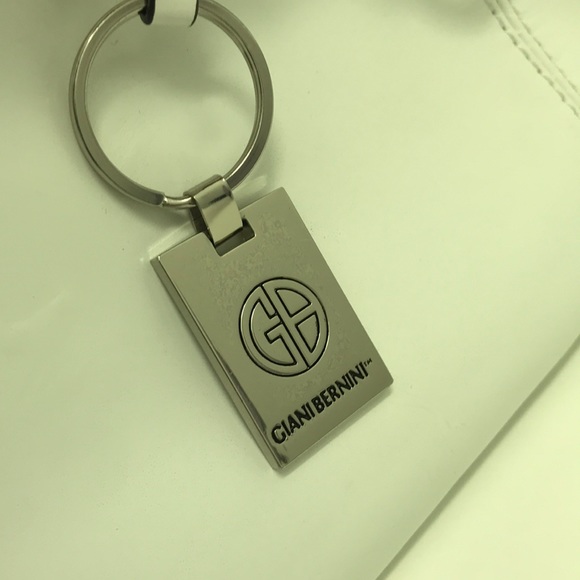 Giani Bernini White Purse - Picture 2 of 4